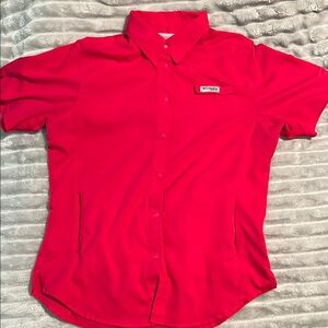 Women’s Columbia PFG magenta short sleeved shirt